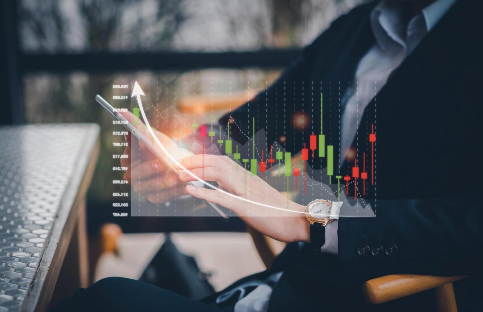 Engagierte Webinar-Teilnehmer beim interaktiven Lernen